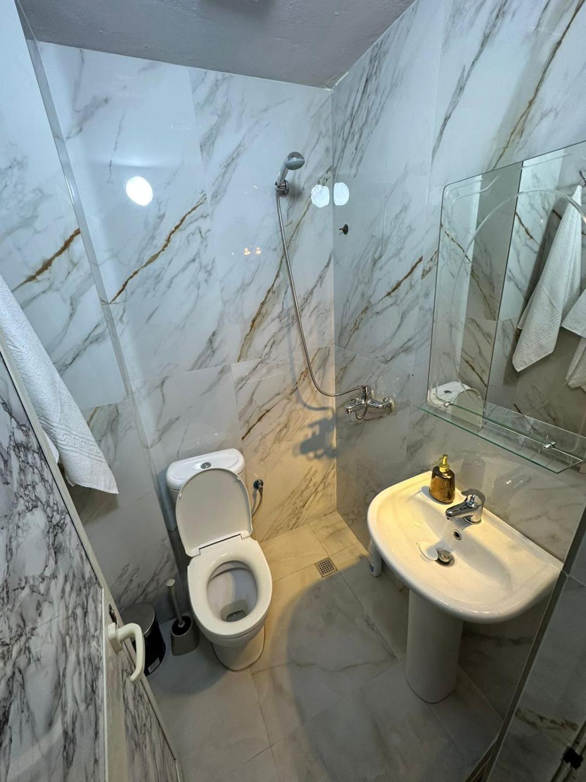 Gex Apartments Τίρανα Εξωτερικό φωτογραφία